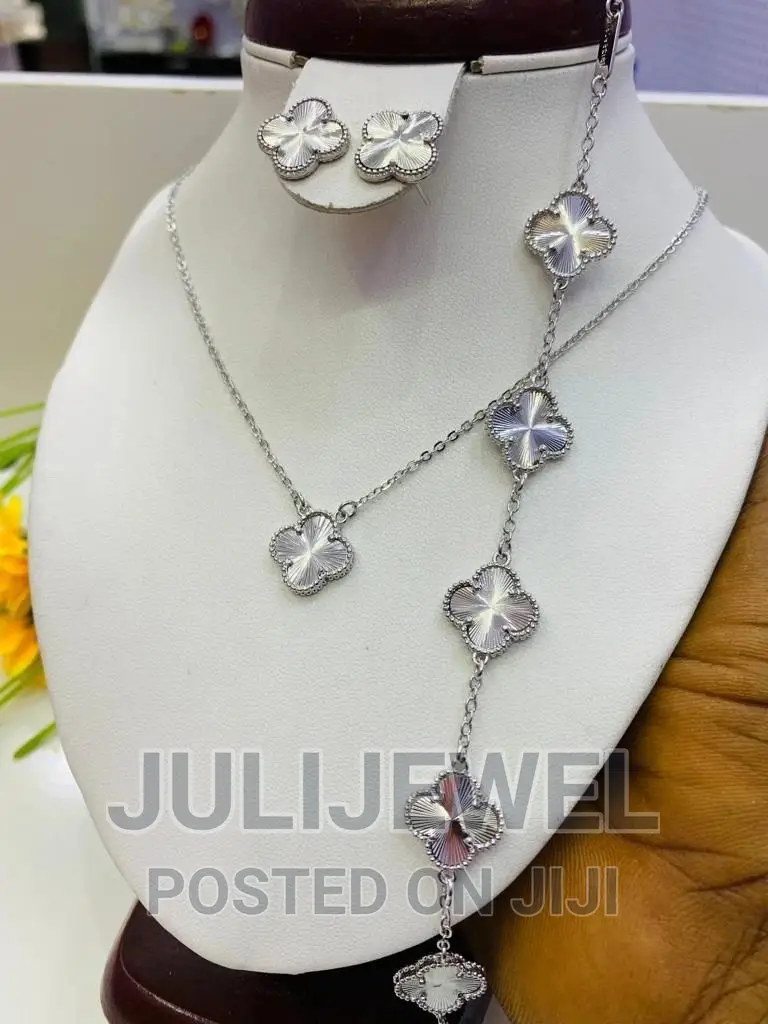 Original Van Cleef Arpels Necklace Set Vca