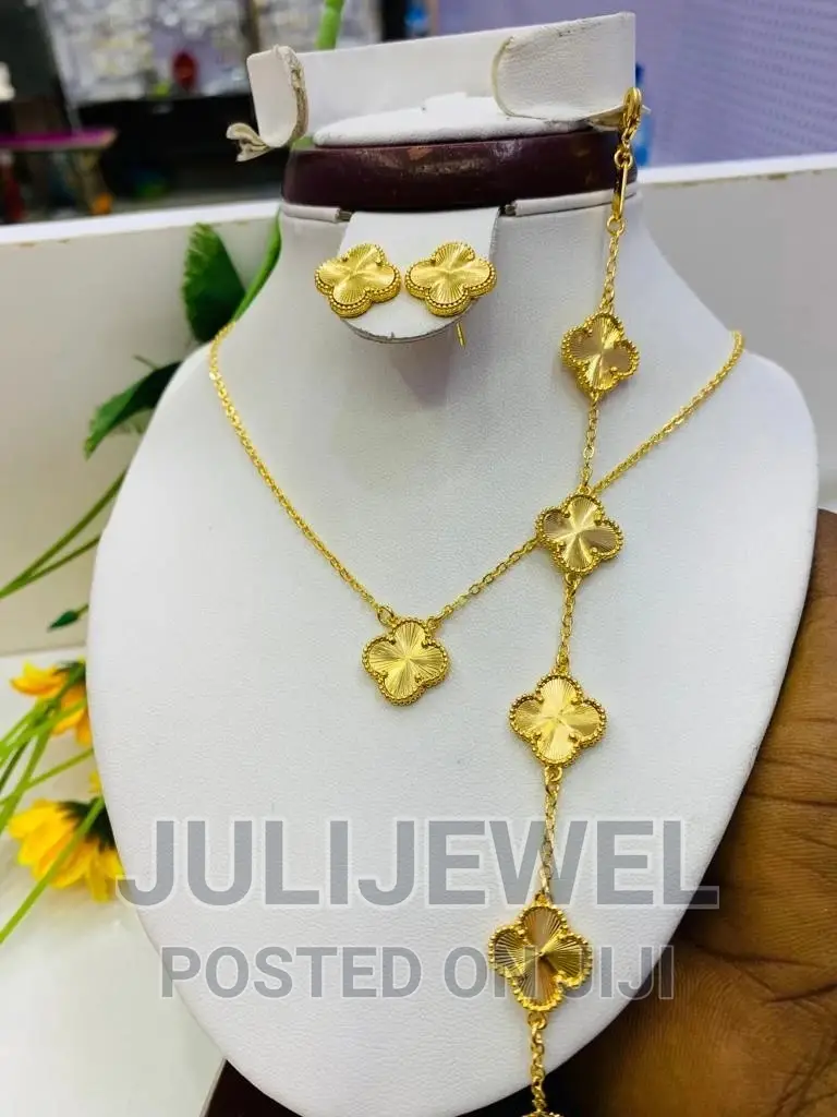 Original Van Cleef Arpels Necklace Set Vca