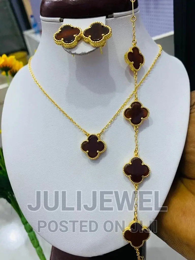 Original Van Cleef Arpels Necklace Set Vca