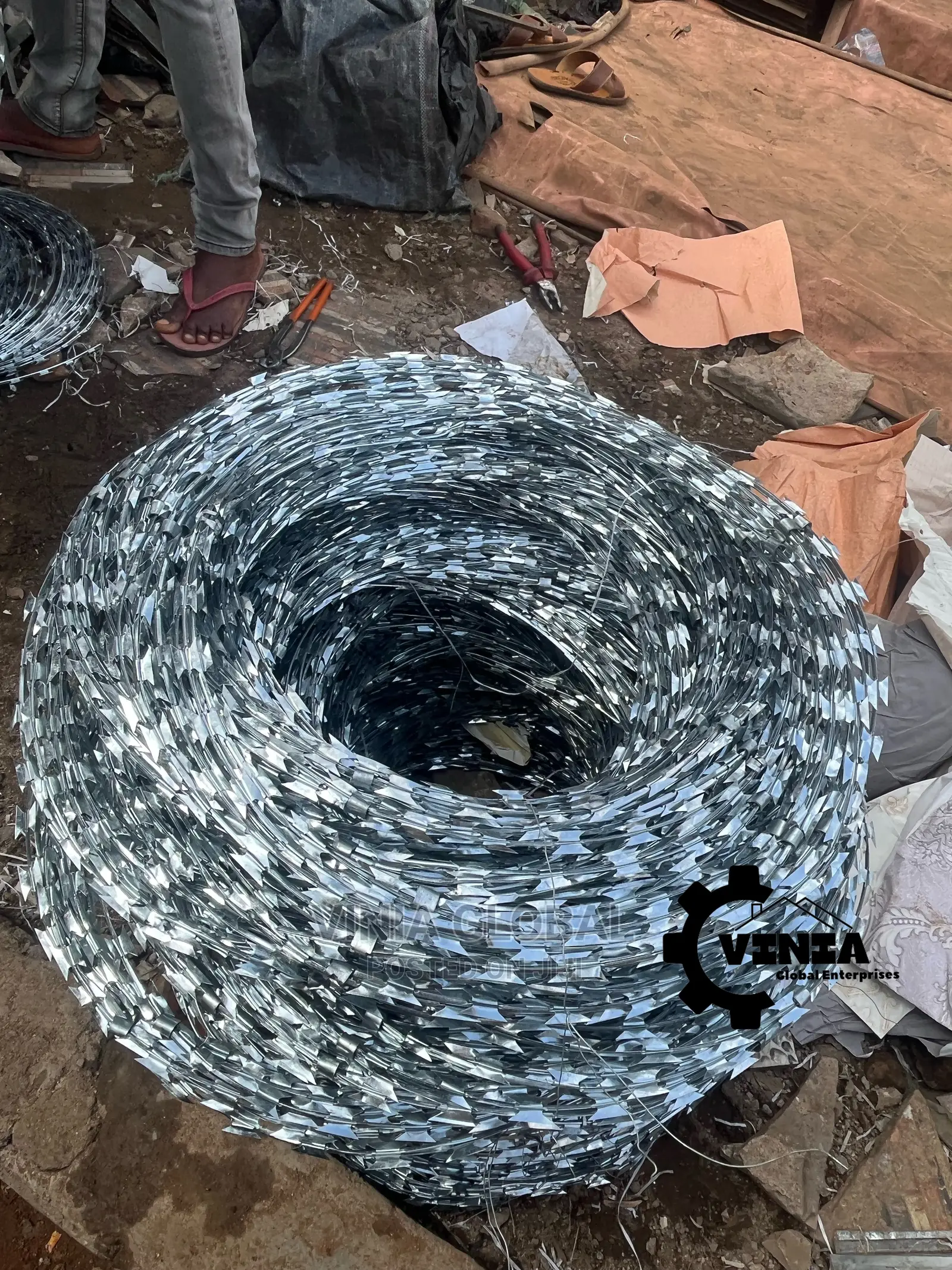 Epec Full 90clips, Galvanized Security Wire (Razor Wire)