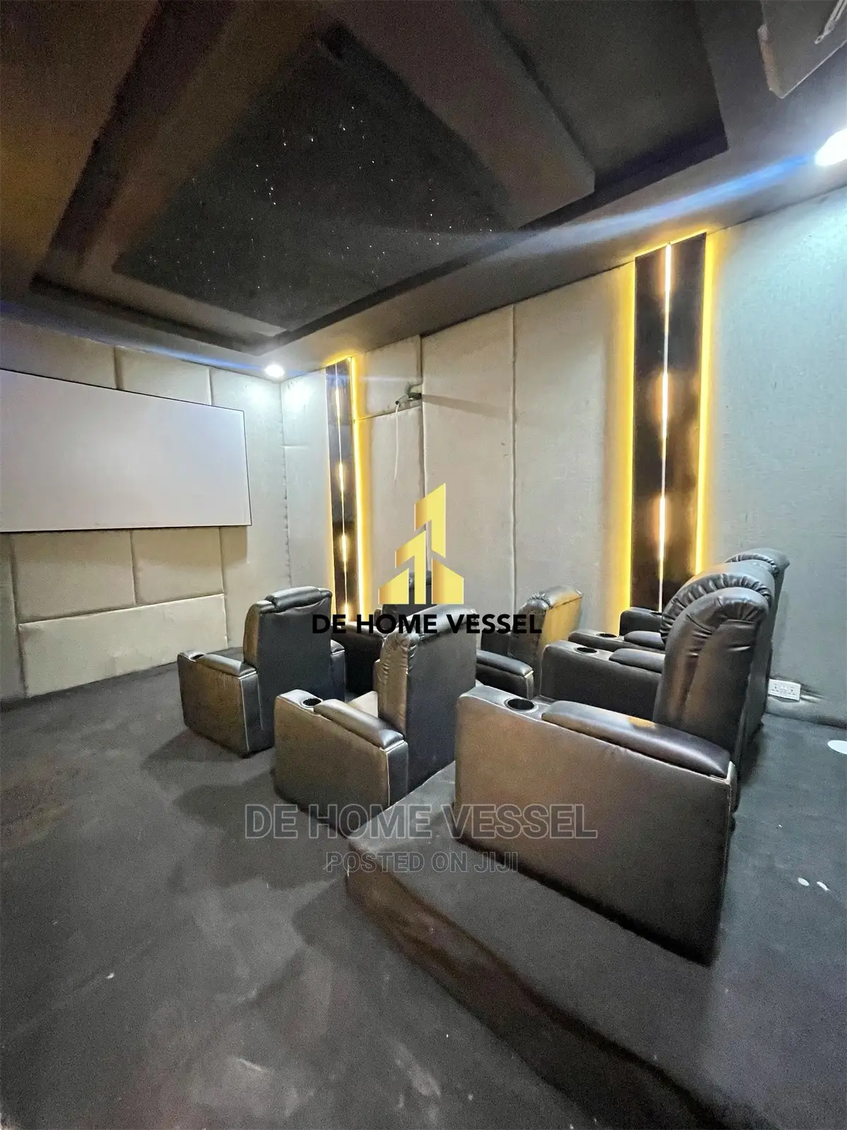 5bdrm Duplex in Chevron for Sale