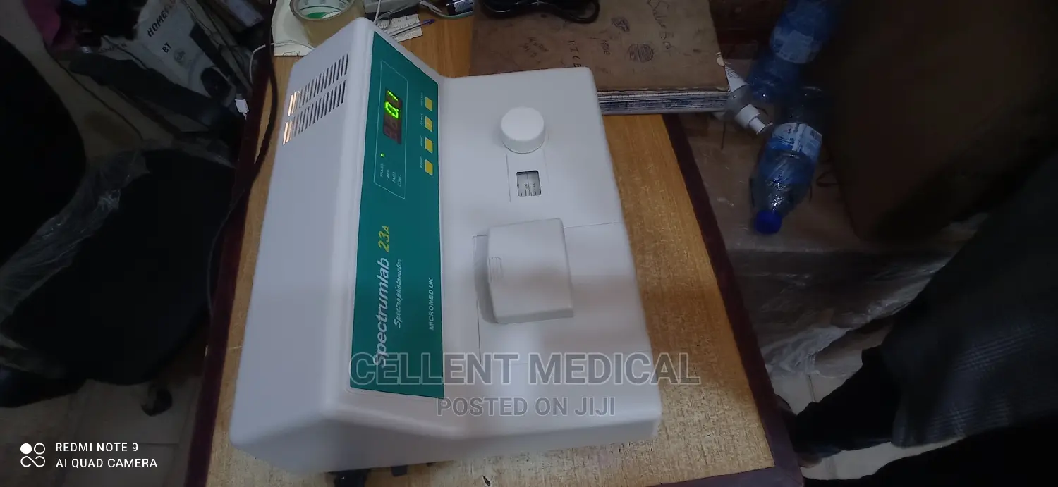 Spectrophotometer 23A.
