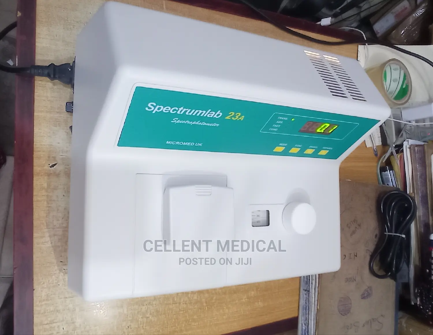 Spectrophotometer 23A.