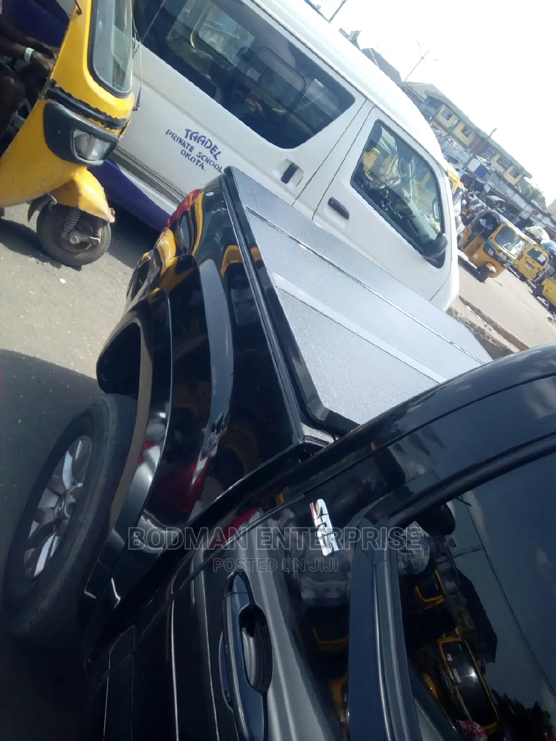 Fiber Folding Boot Cover for Toyota Tacoma New Model **