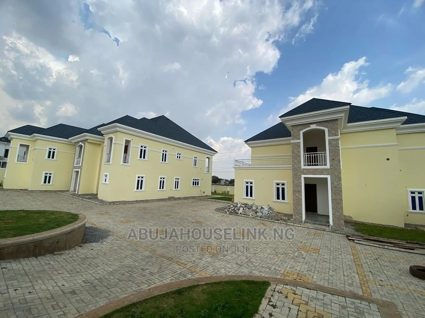 9bdrm Duplex in Katampe Extension for sale