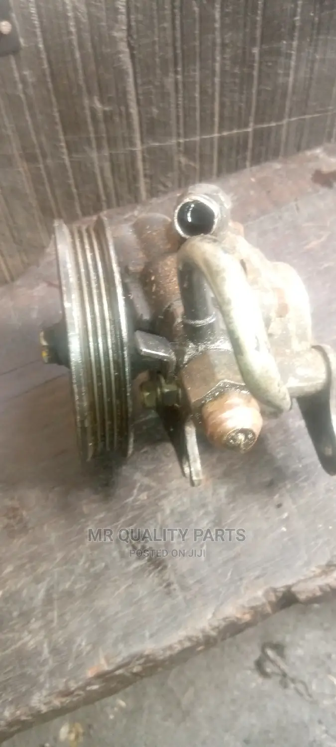 Power Steering Pump For Toyota Sienna Old Model