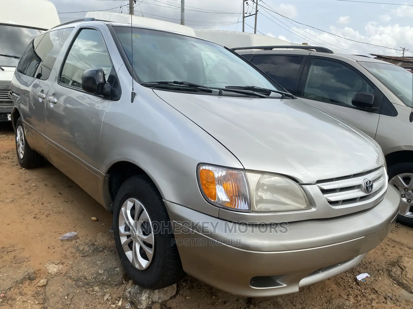 Toyota Sienna LE 2003 Gold