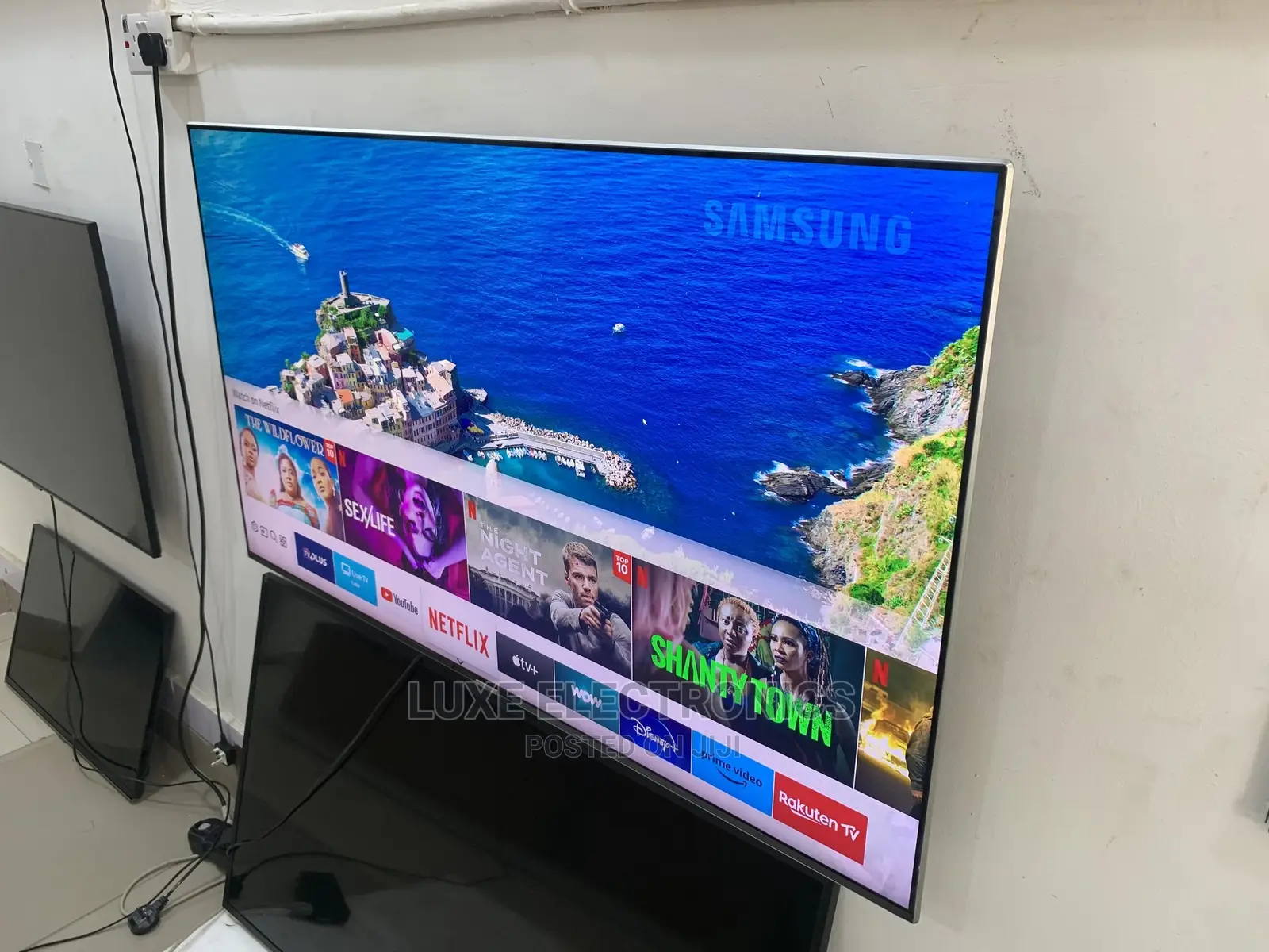 55 Inches Samsung Suhd Smart Tv With One Connect Box