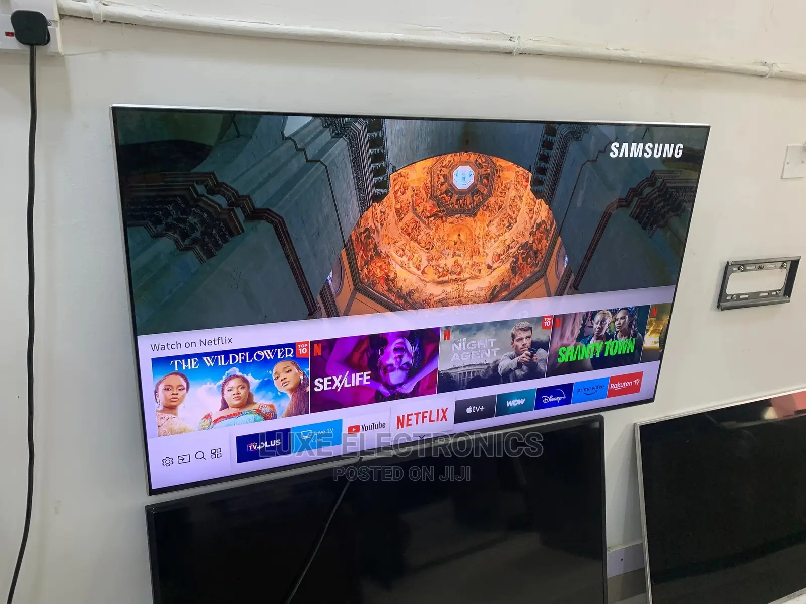 55 Inches Samsung Suhd Smart Tv With One Connect Box