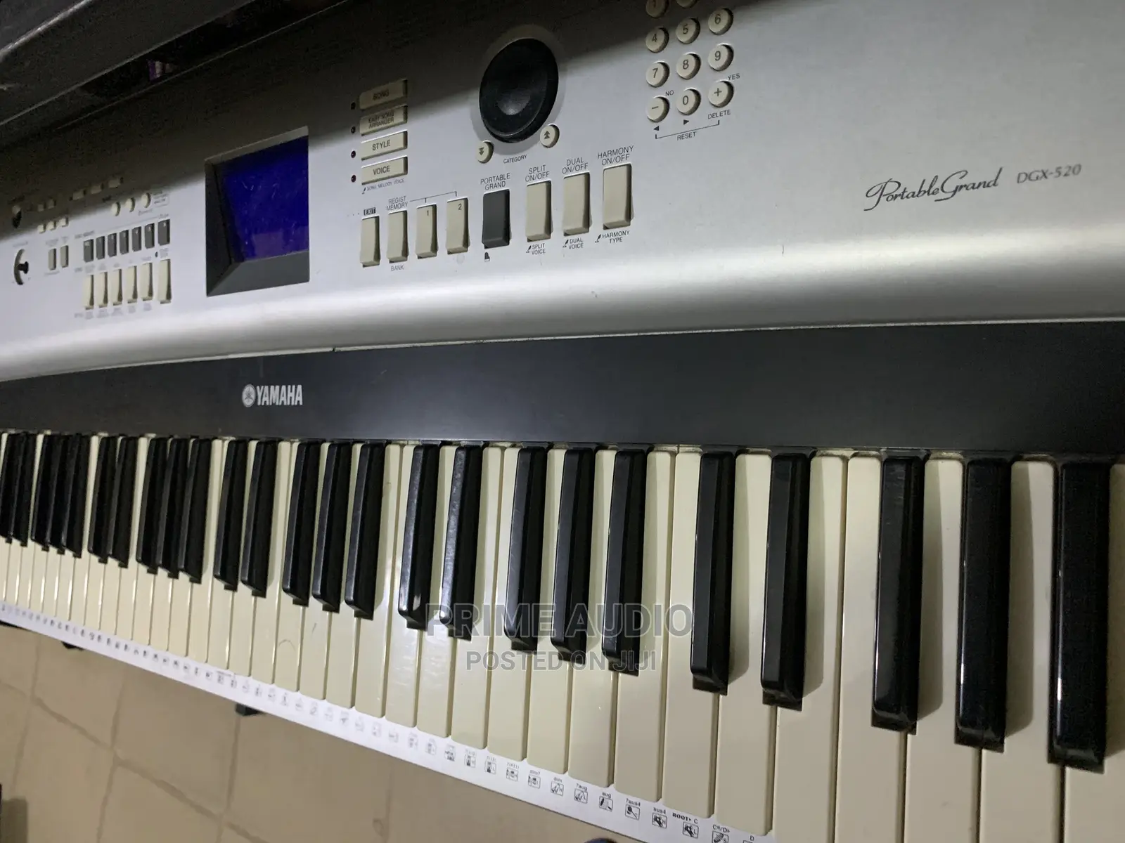 Yamaha DGX 520 Portable Grand Piano Keyboard