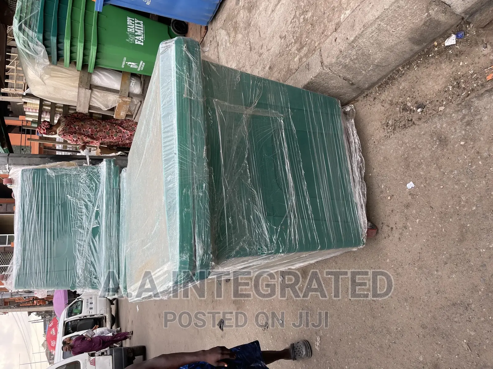 1100 Litters Pure Rubber Waste Bin