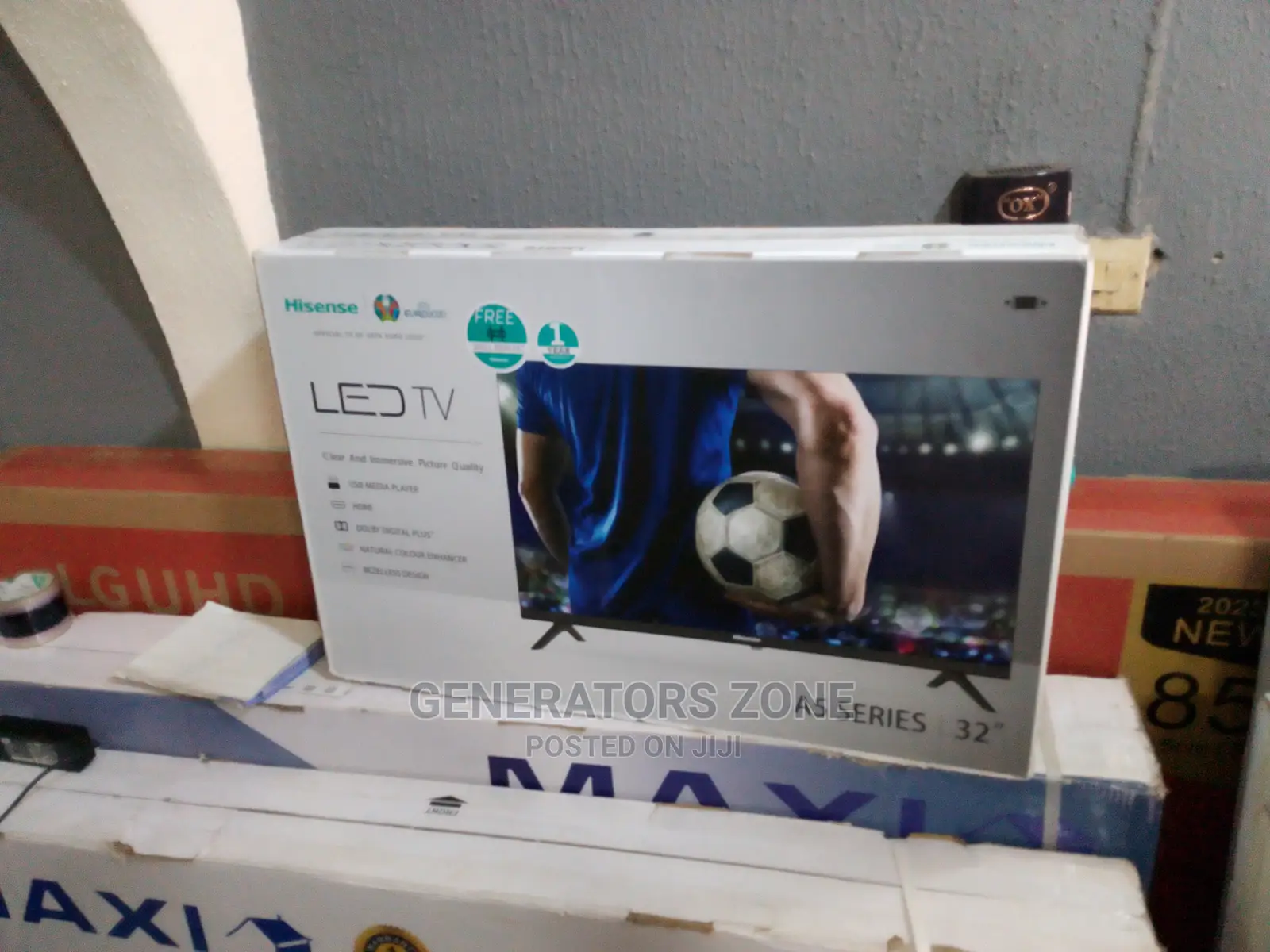Royal 32 Inch LED Tv+Wall Bracket[Hisense]
