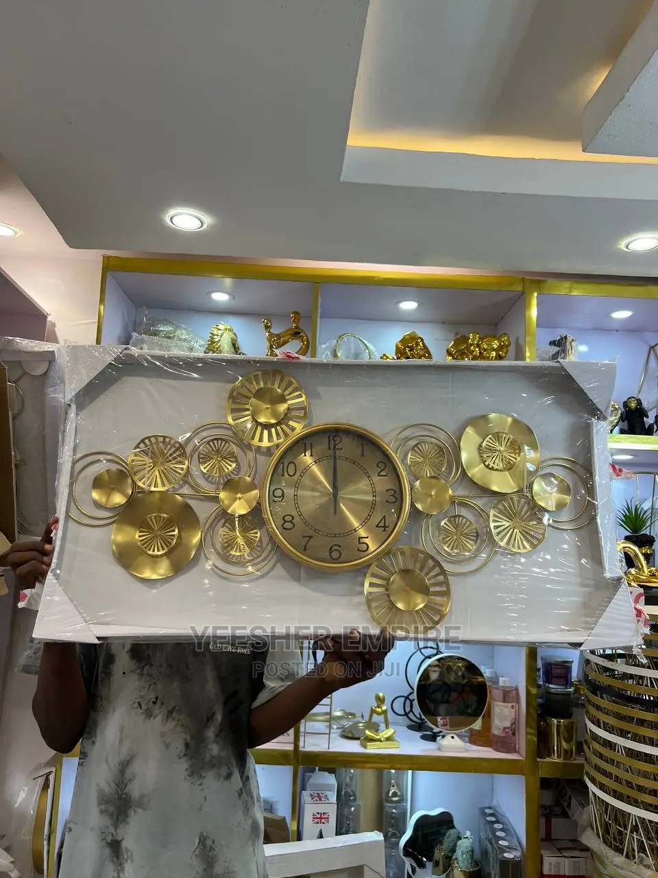 Horizontal Luxury Wall Clock