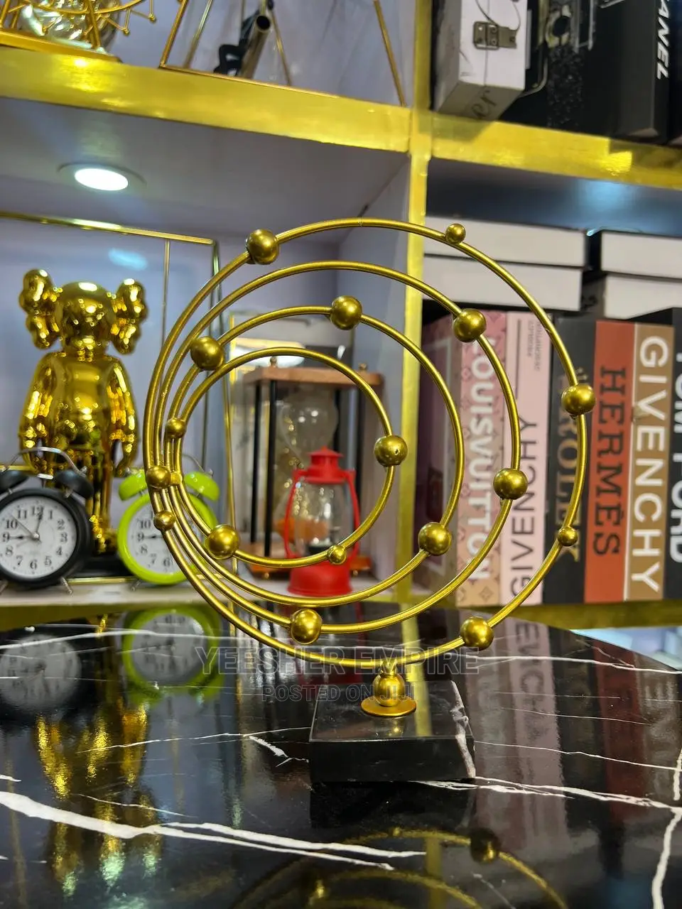 Luxury Gold Round Figurine