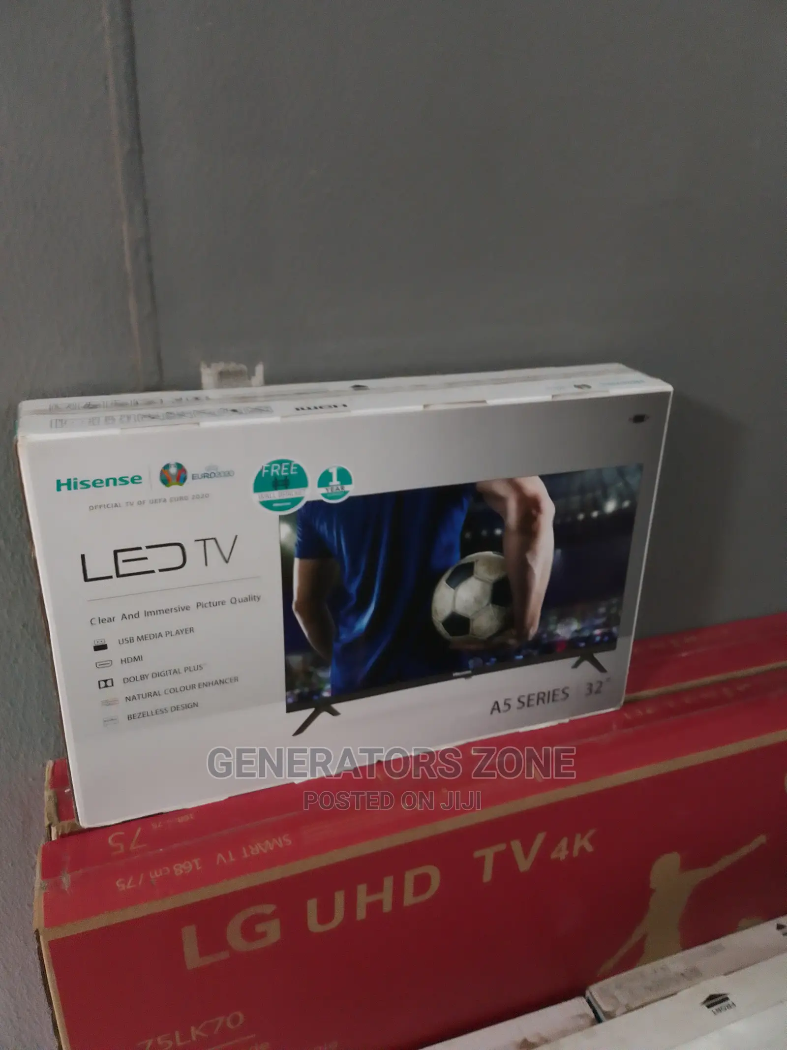 Perfect Picture With Wall Bracket Hisense 32 Inch LED TV