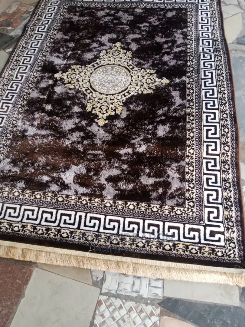 5*7fts Red/Black Turkey Center Rug
