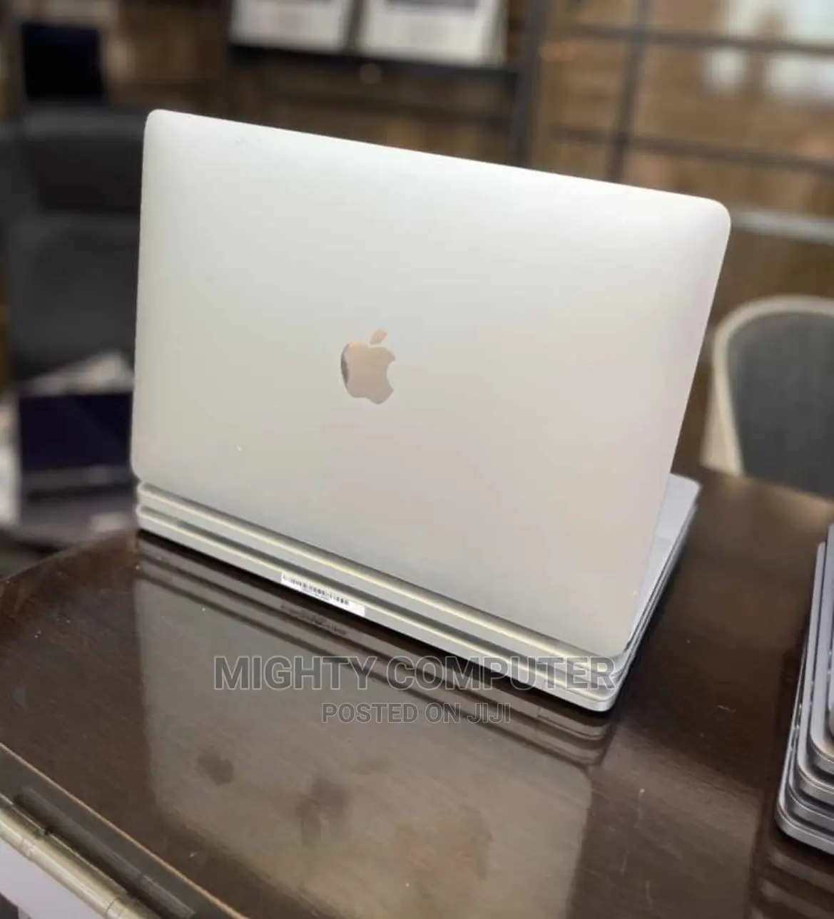 Laptop Apple MacBook Pro 2017 16GB Intel Core i7 SSD 512GB