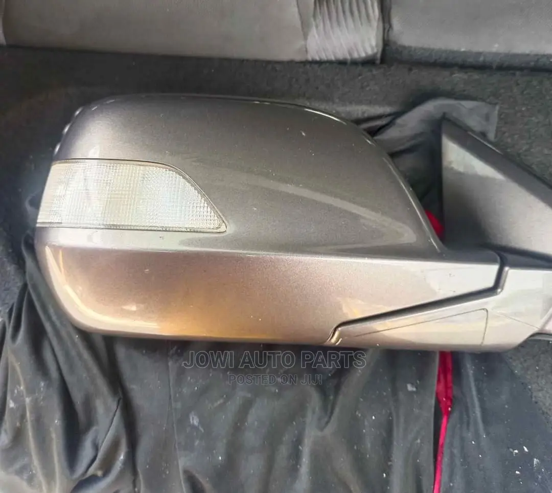 Side Mirror 2007/2010 Honda CRV With Light