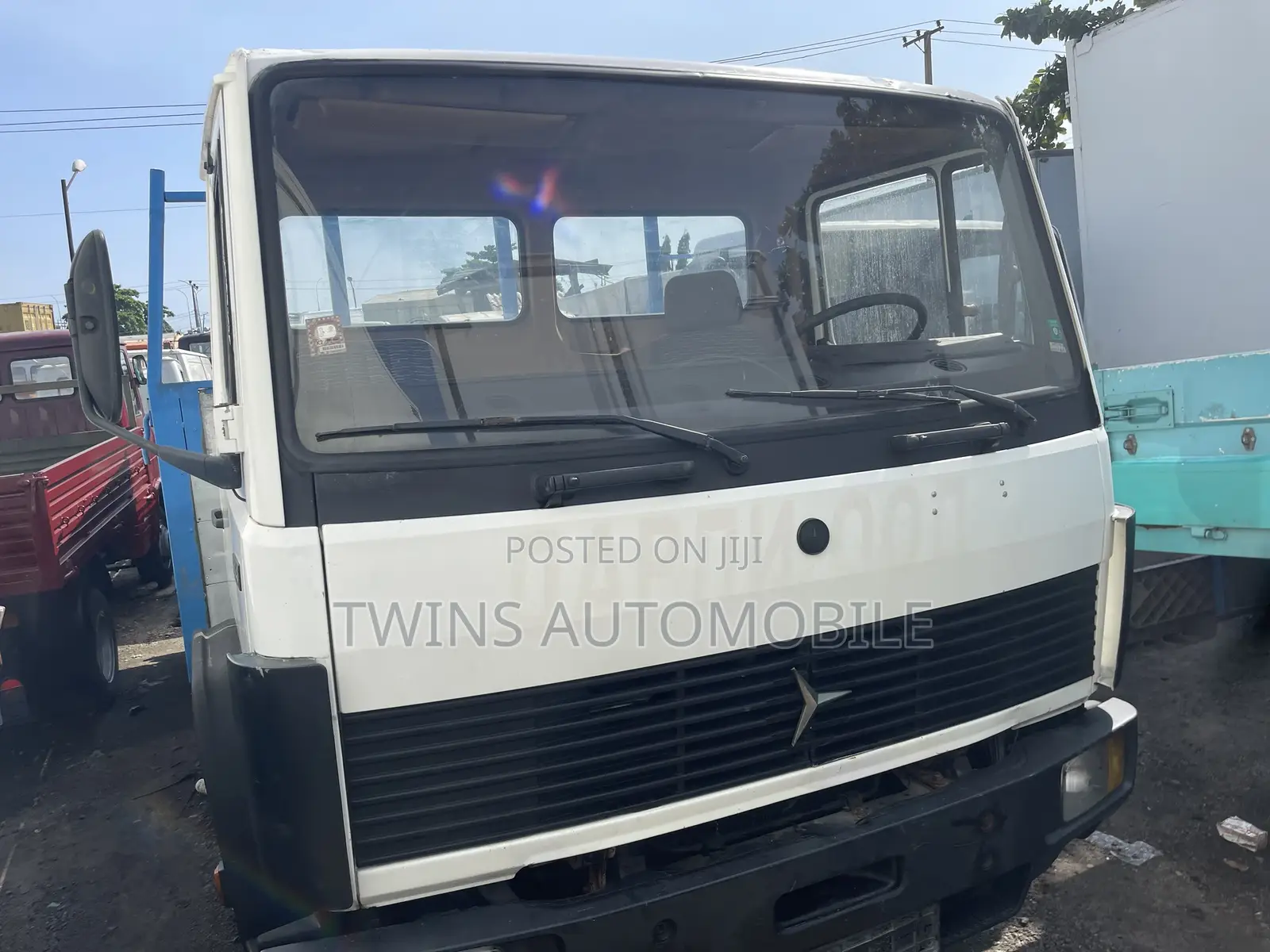 Mercedes-Benz Direct Bucket
