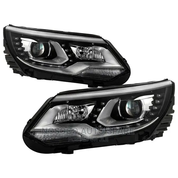 Set Of Head Light Tiguan 2013 Brand New One