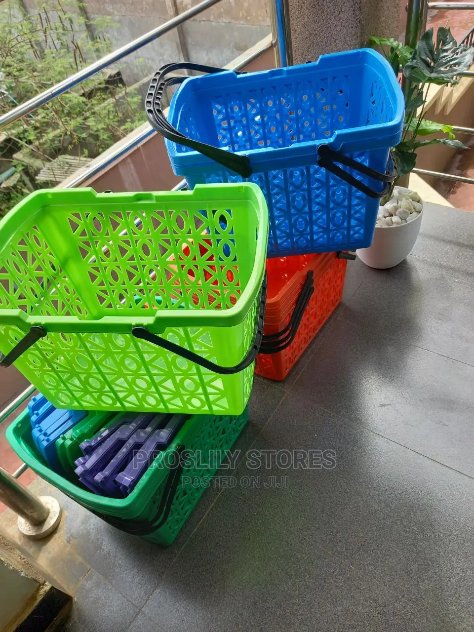 Shopping Basket With Cover