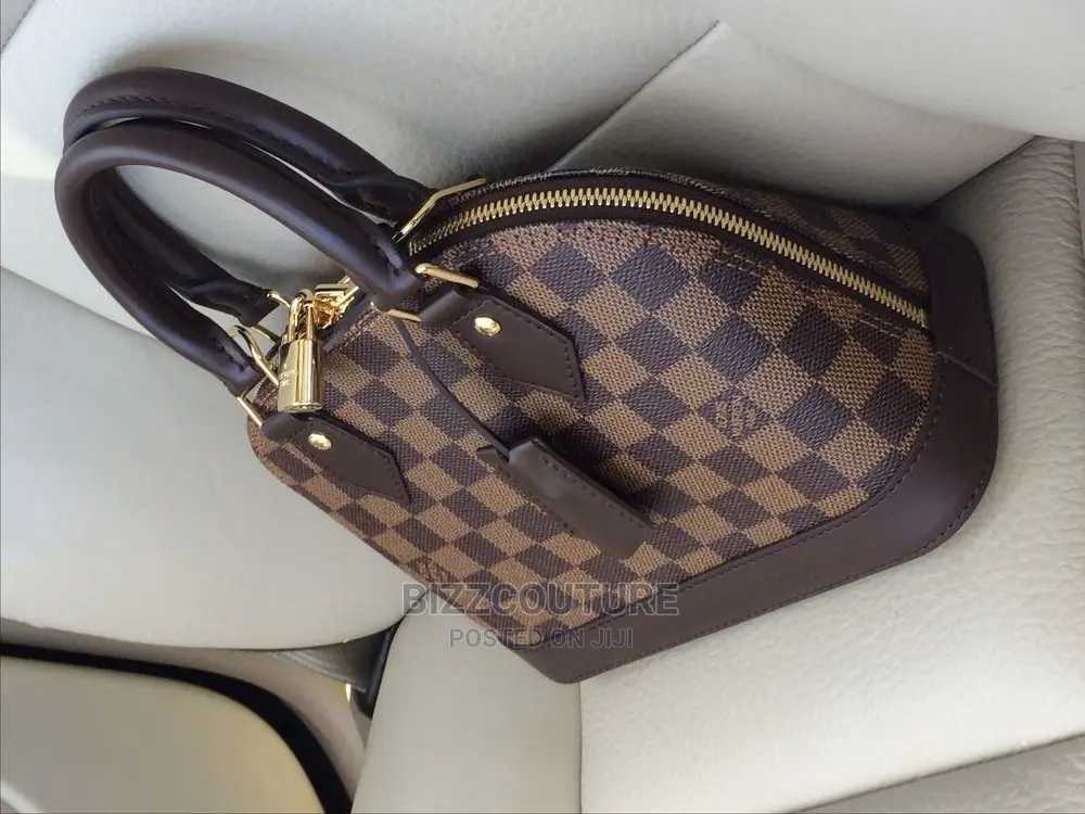 Original LOUIS VUITTON Leather Hand Bags Available in Store