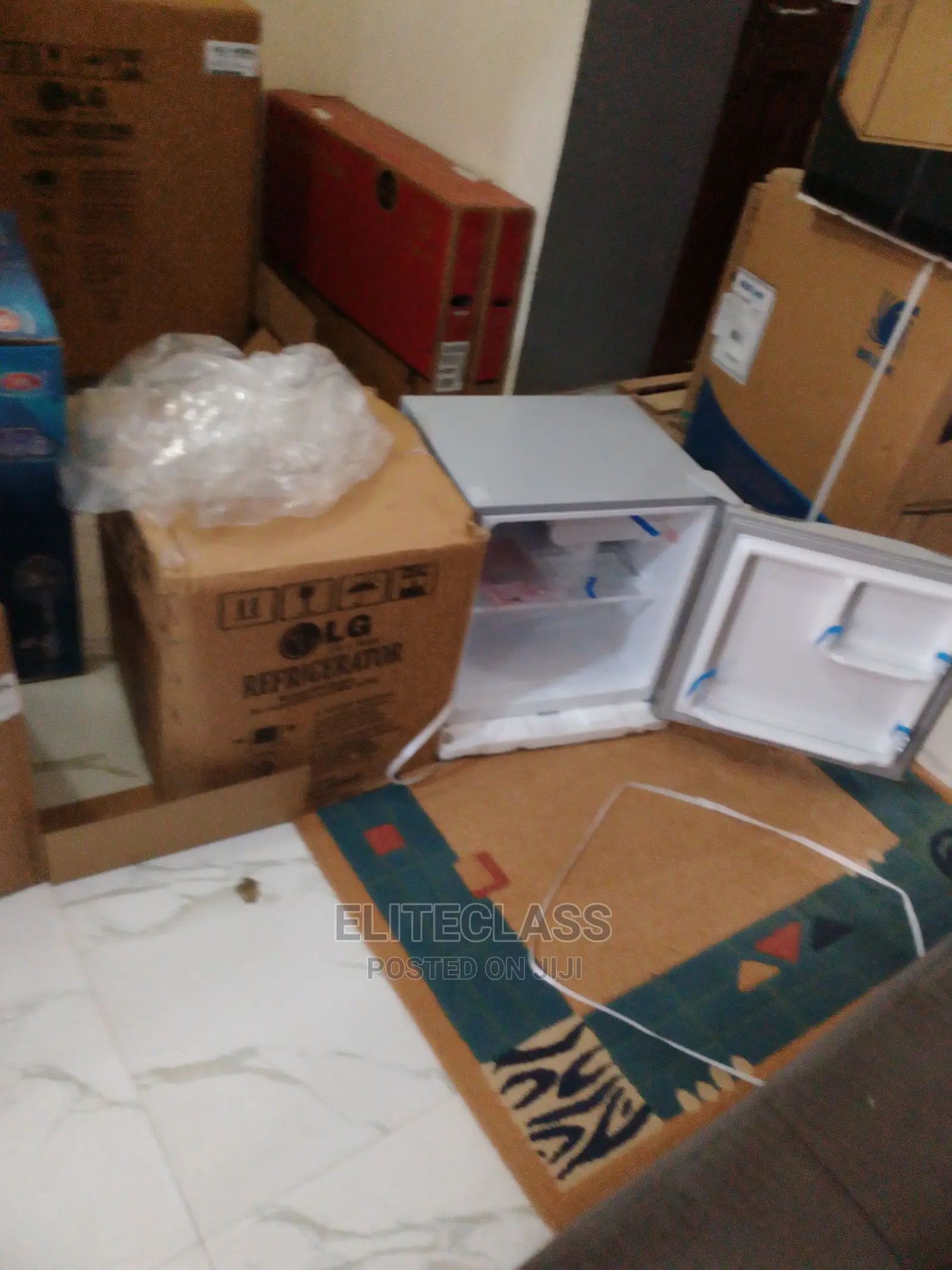 Reliable LG Bedside Refrigerator Gc-065l