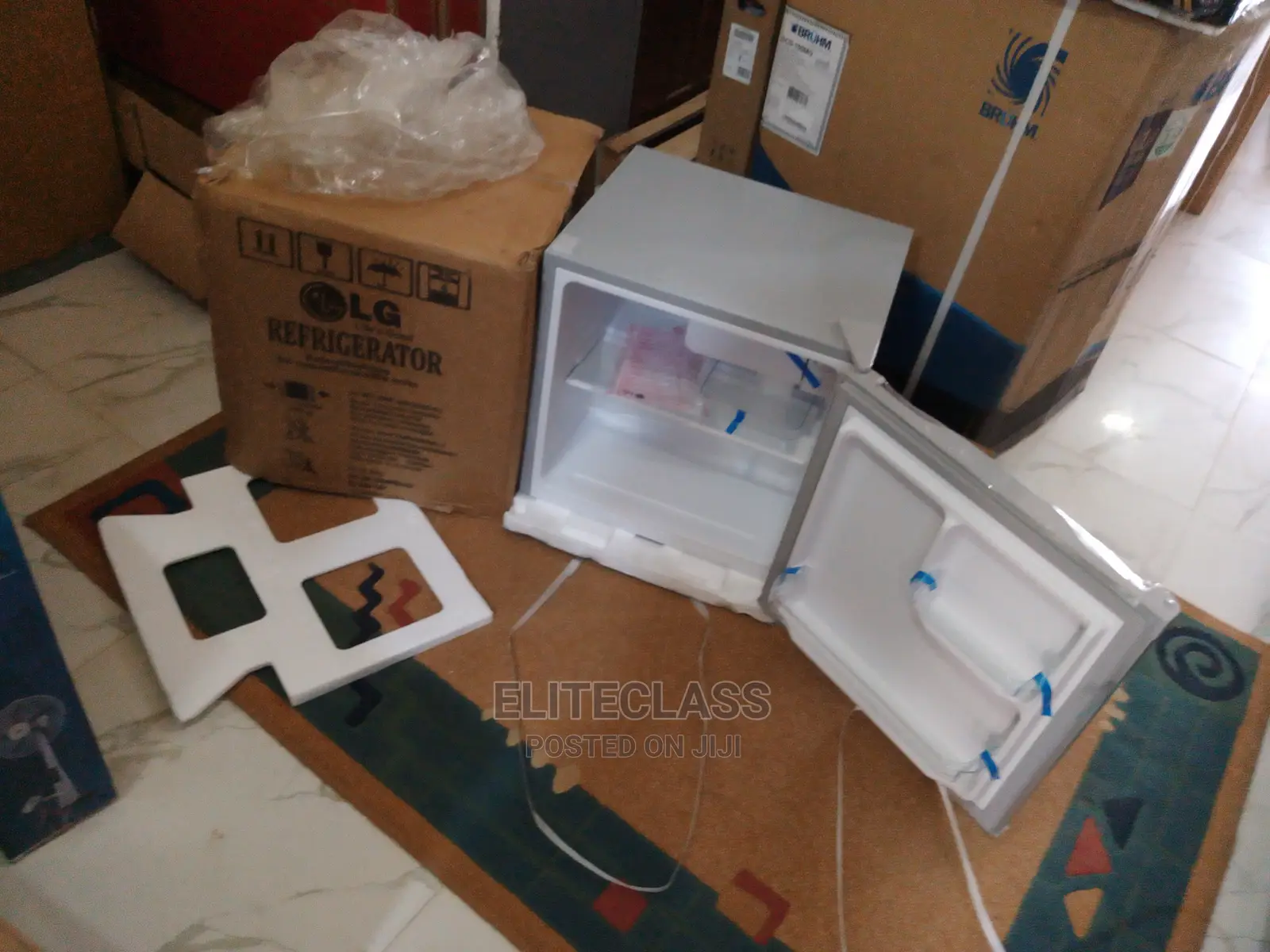 Super Efficient LG Bedside Refrigerator Gc-065l