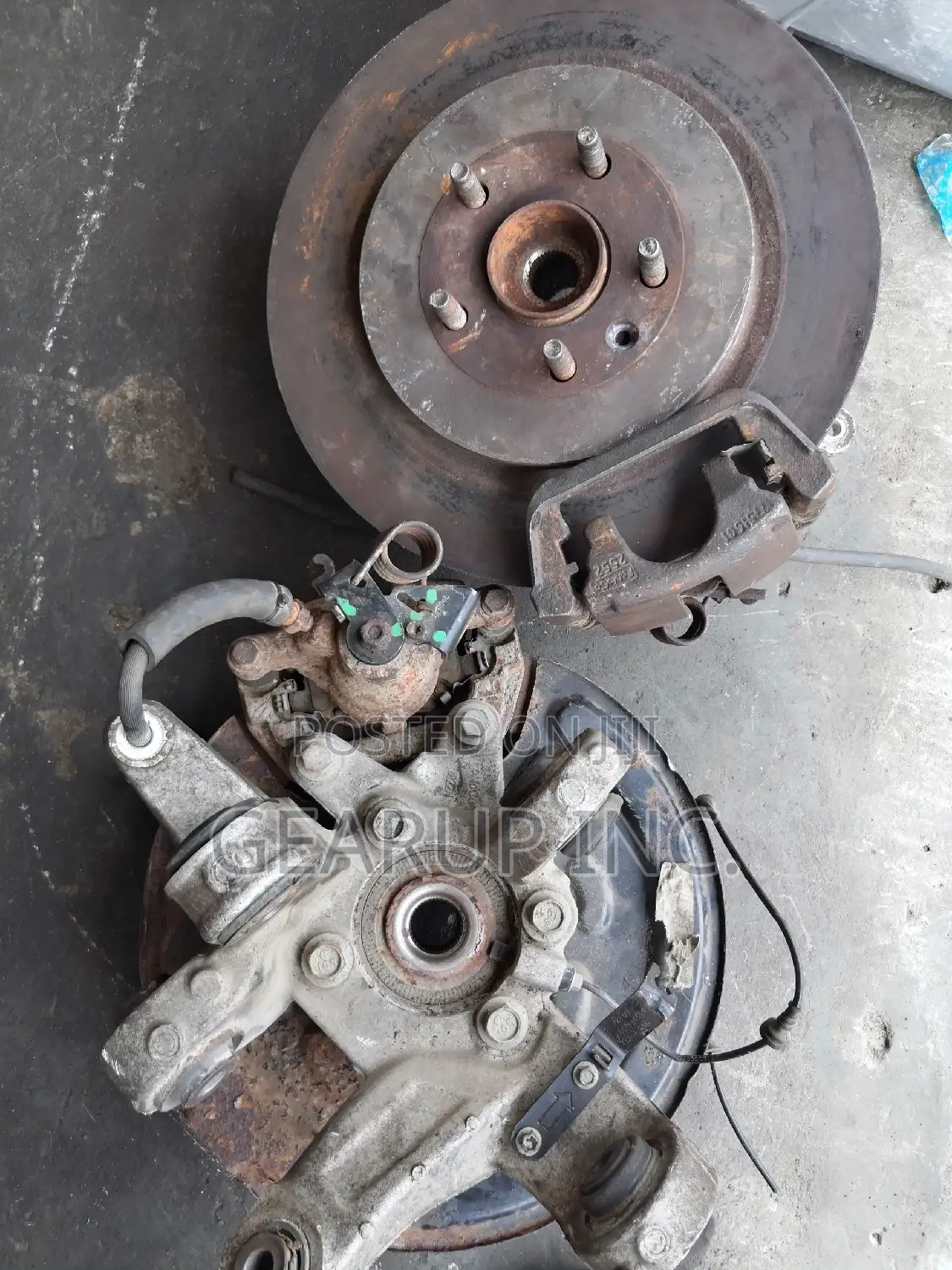 Complete Back Hub,Callipers, Spindle, Brake Pads and Disks