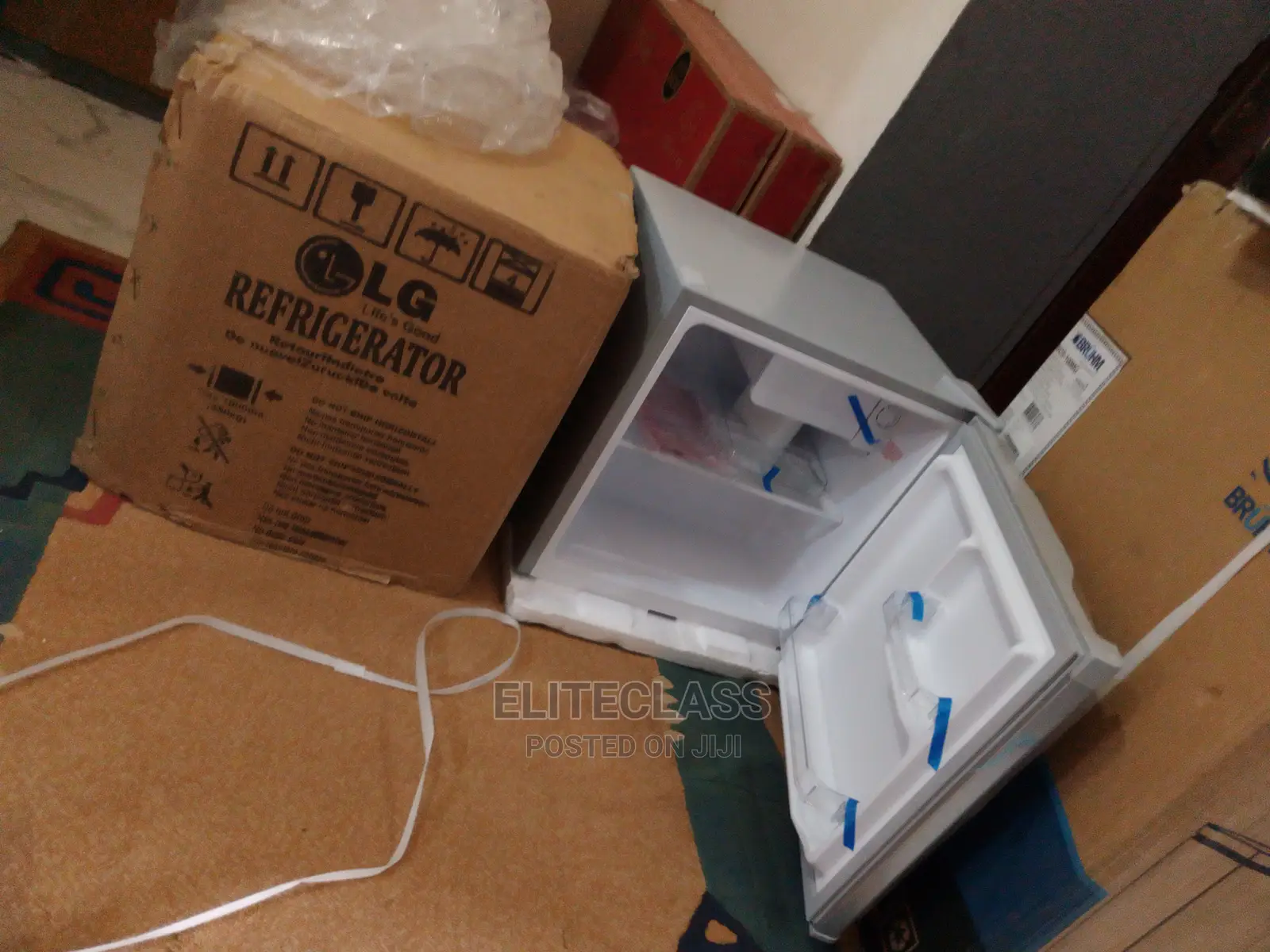 Royal LG Bedside Fridge Gc-065l
