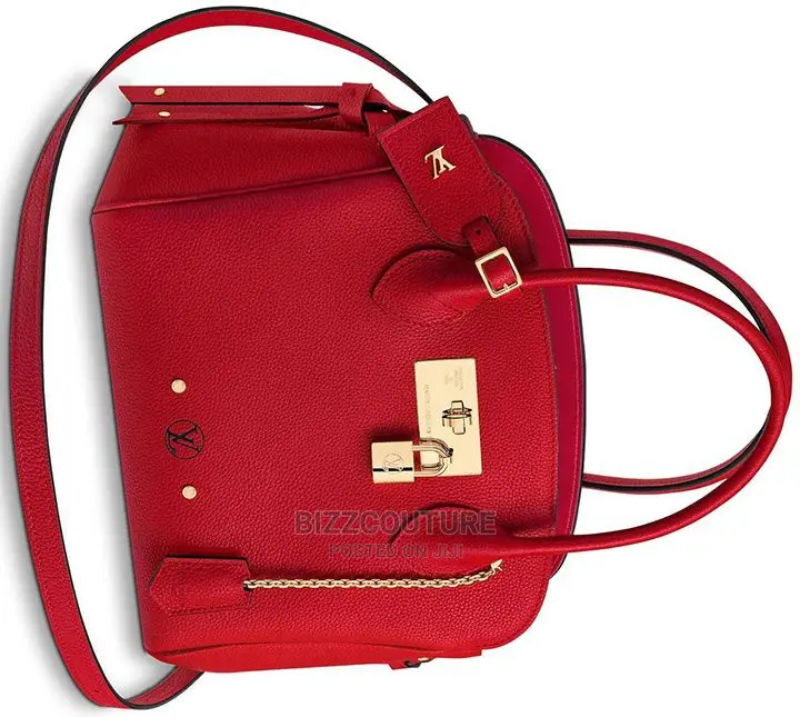 Original LOUIS VUITTON Shoulder Bags Available in Store