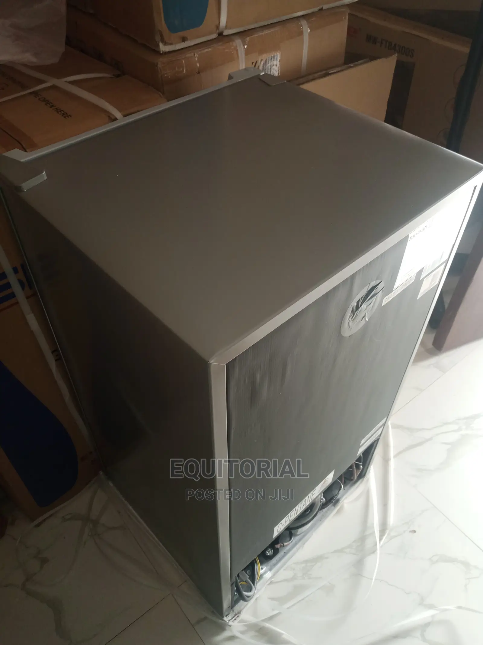 Skyrun Single Door Refrigerator BCD-95a)