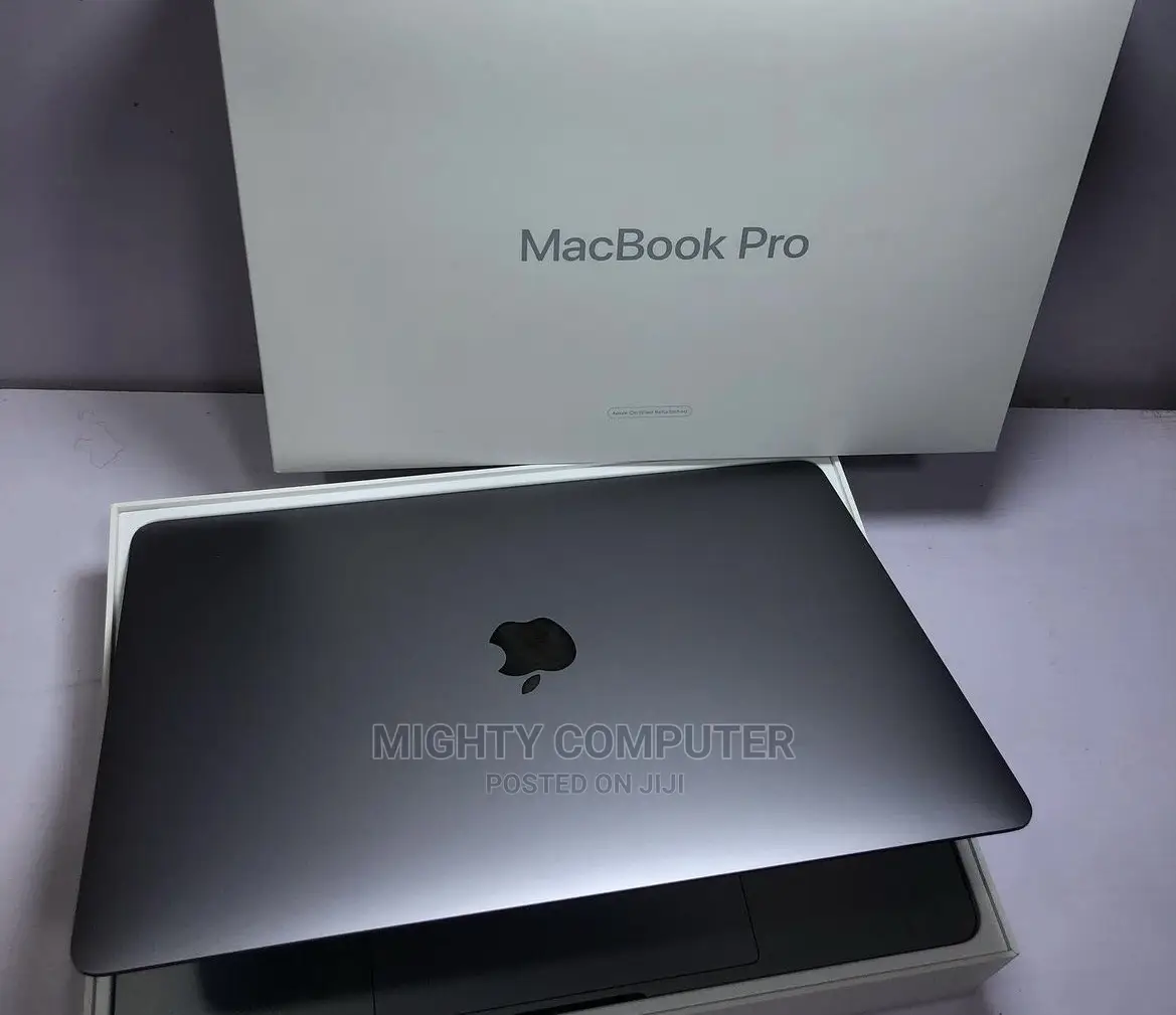 Laptop Apple MacBook Pro 2020 16GB Intel Core I7 SSHD (Hybrid) 500GB