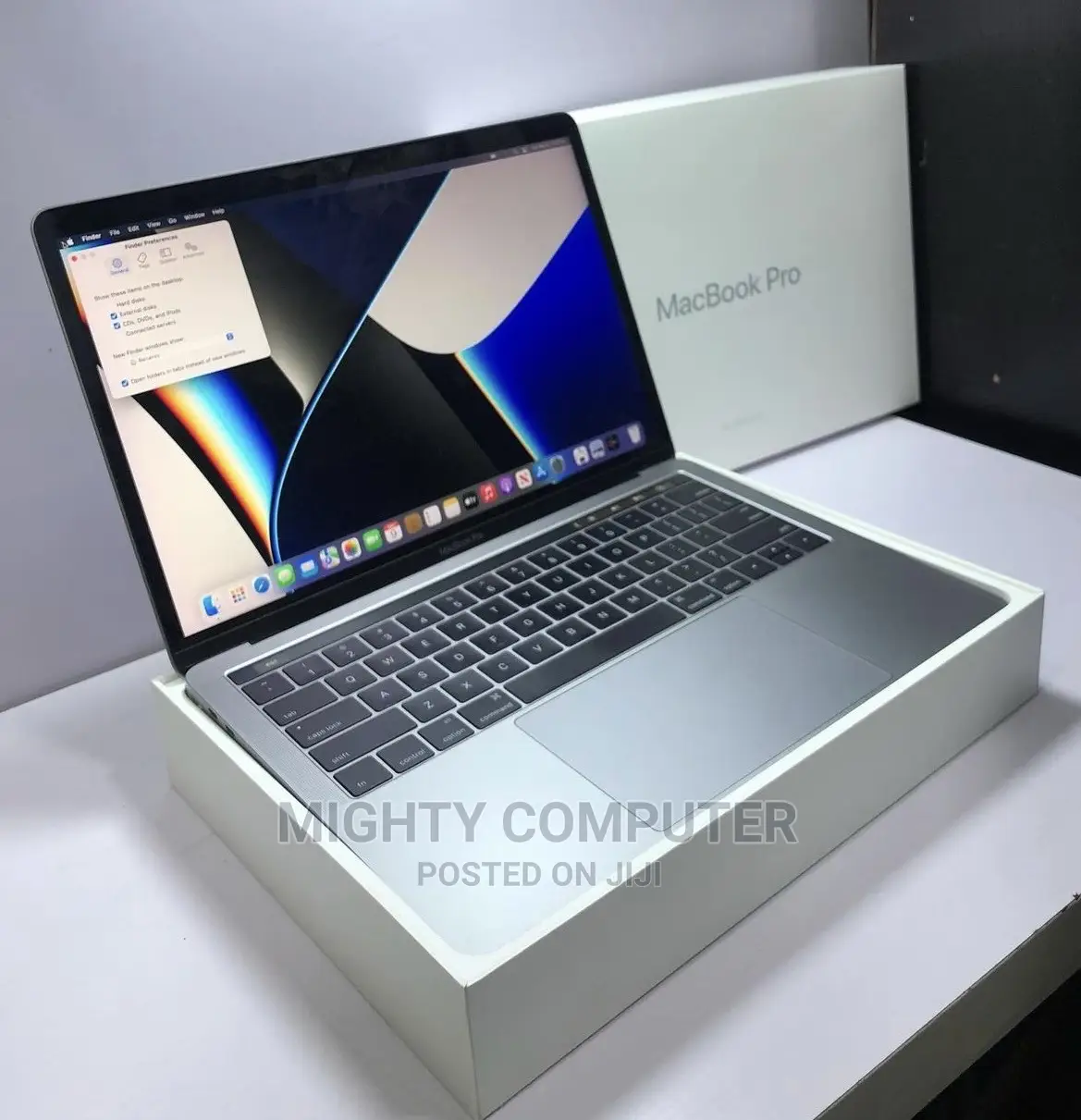 Laptop Apple MacBook Pro 2020 16GB Intel Core I7 SSHD (Hybrid) 500GB