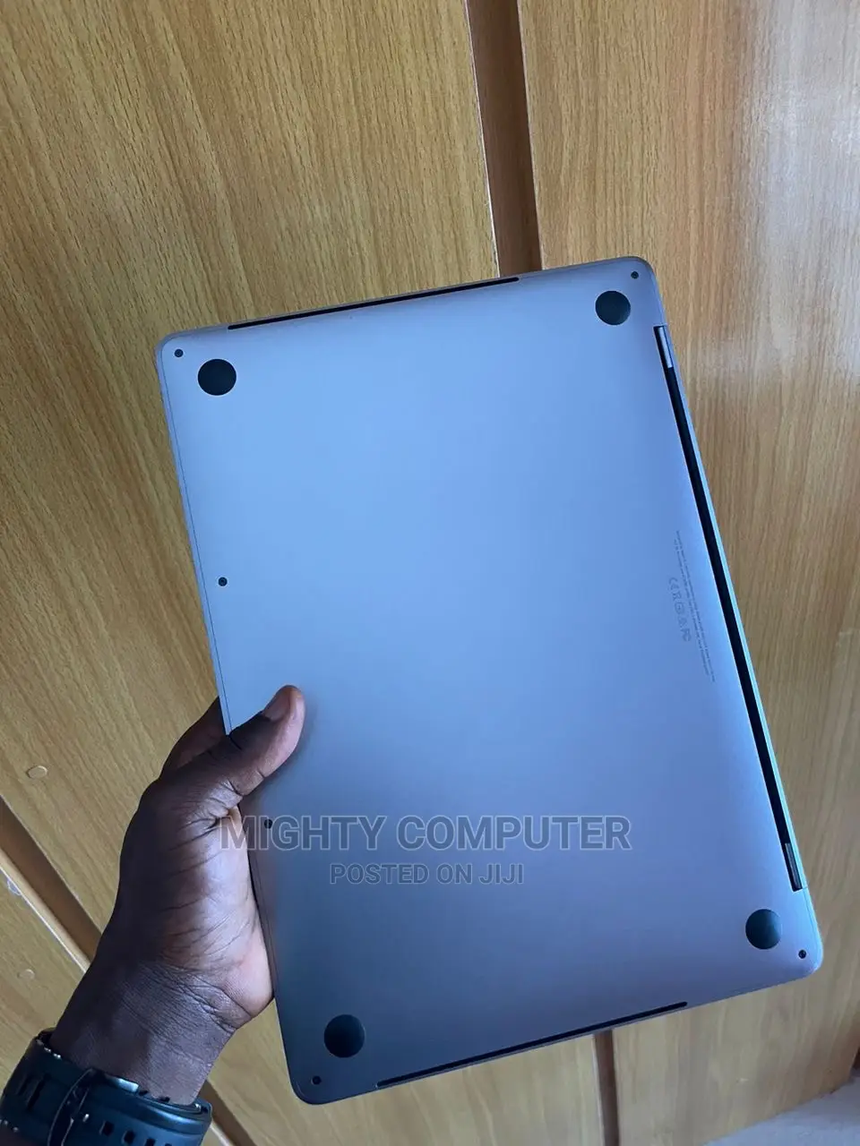 Laptop Apple MacBook Pro 2020 16GB Intel Core I7 SSHD (Hybrid) 500GB