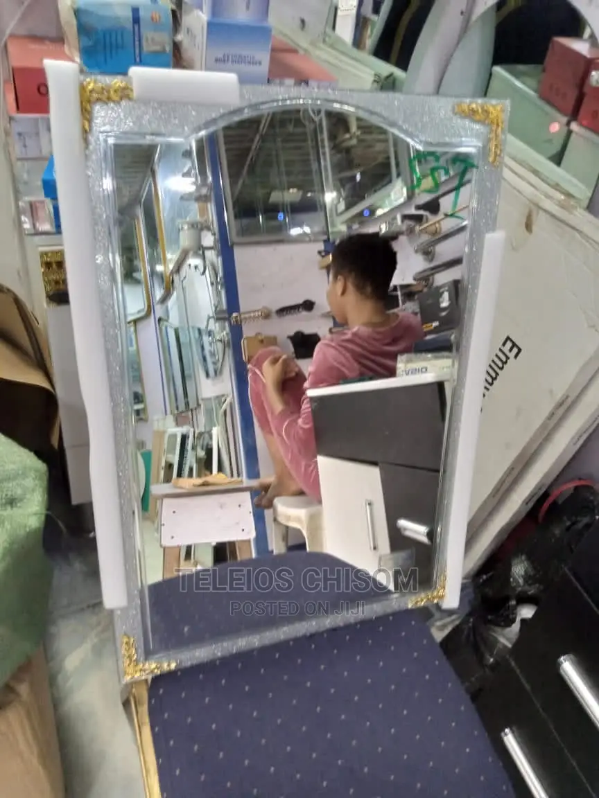 Mirror With Shelves and Design