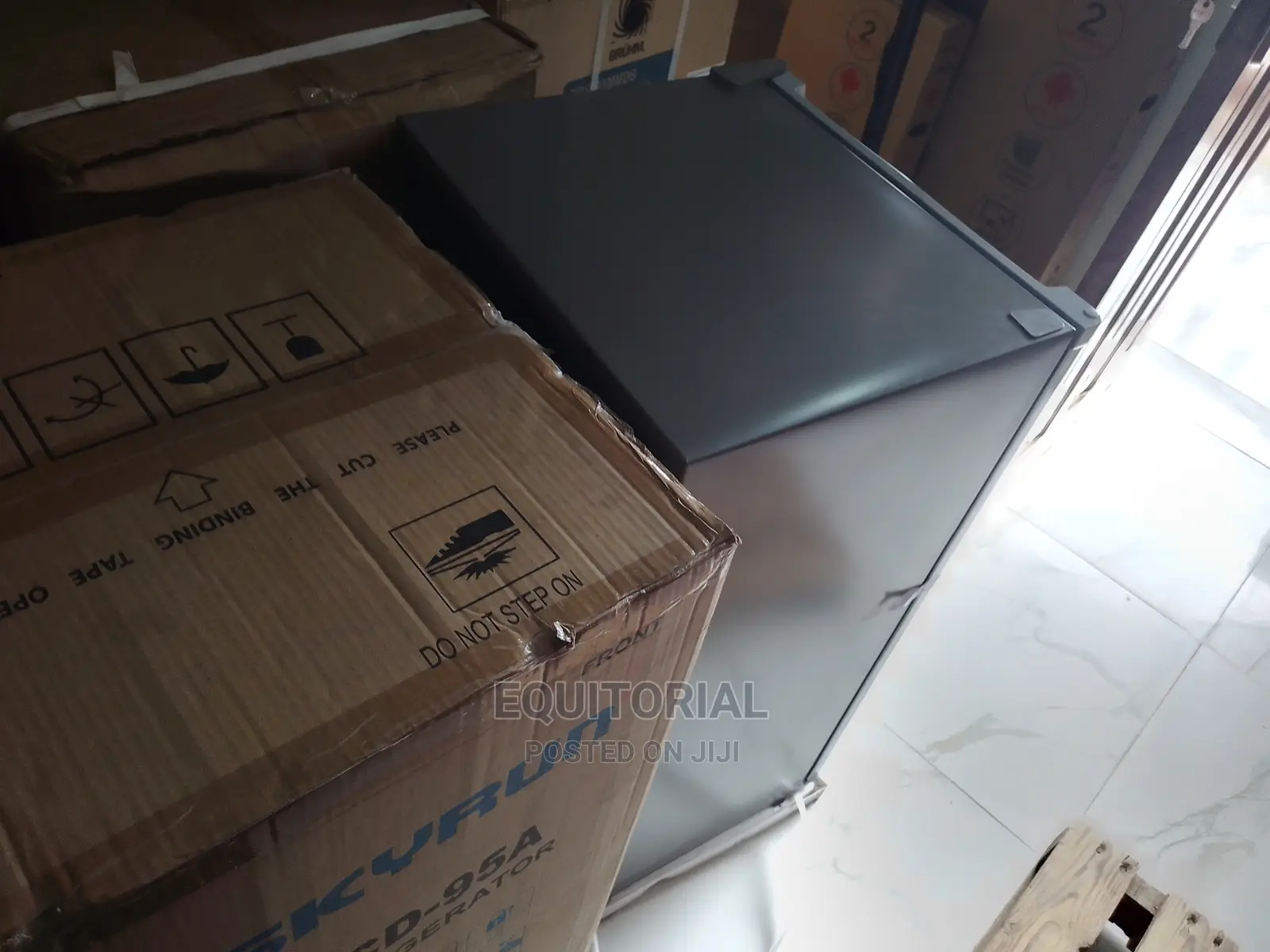 Skyrun Refrigerator B.C.D 95A Single Door