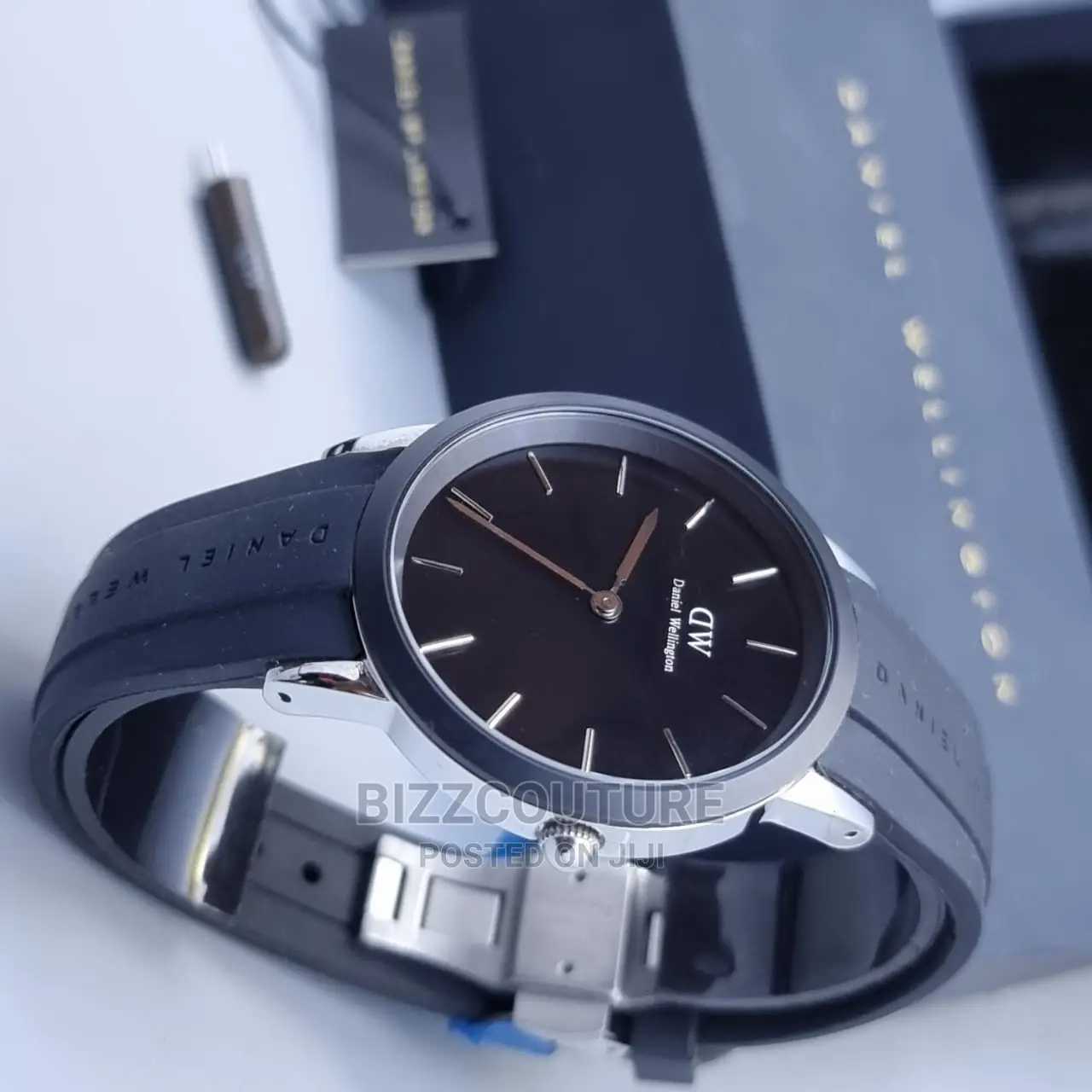 Original DANIEL WELLINGTON Rubber Strap Available in Store