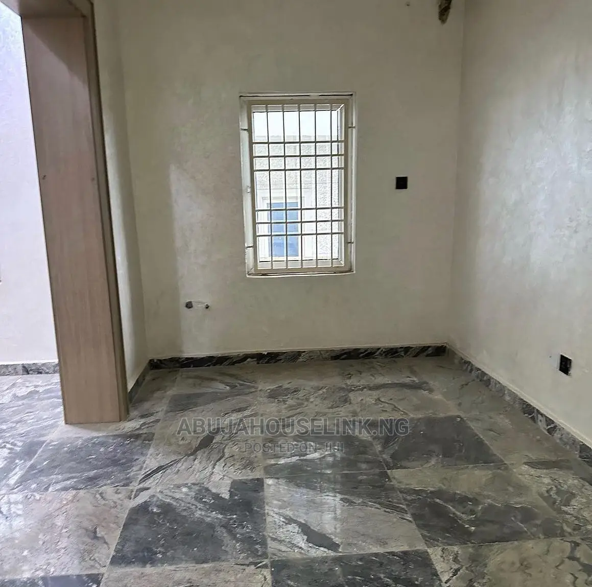 5bdrm Duplex in Guzape Abuja for sale