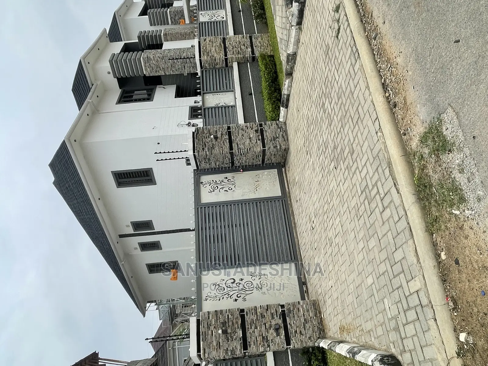 4bdrm Duplex in Jahi Very Close To for sale