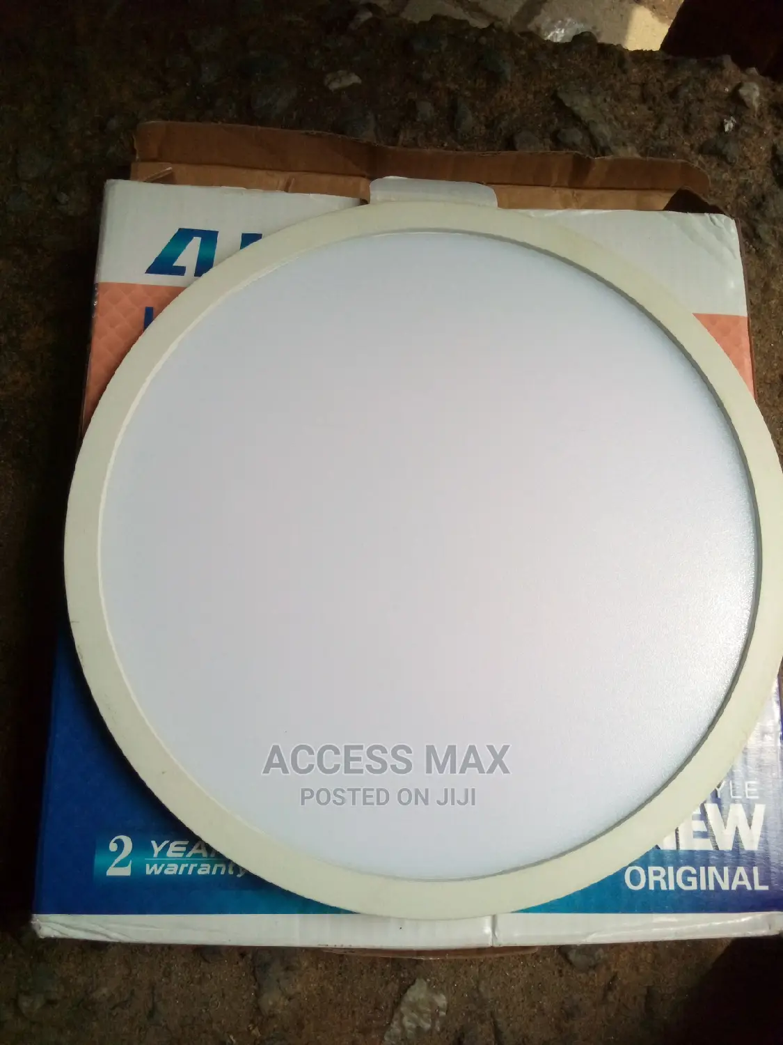 18watt Akt Light