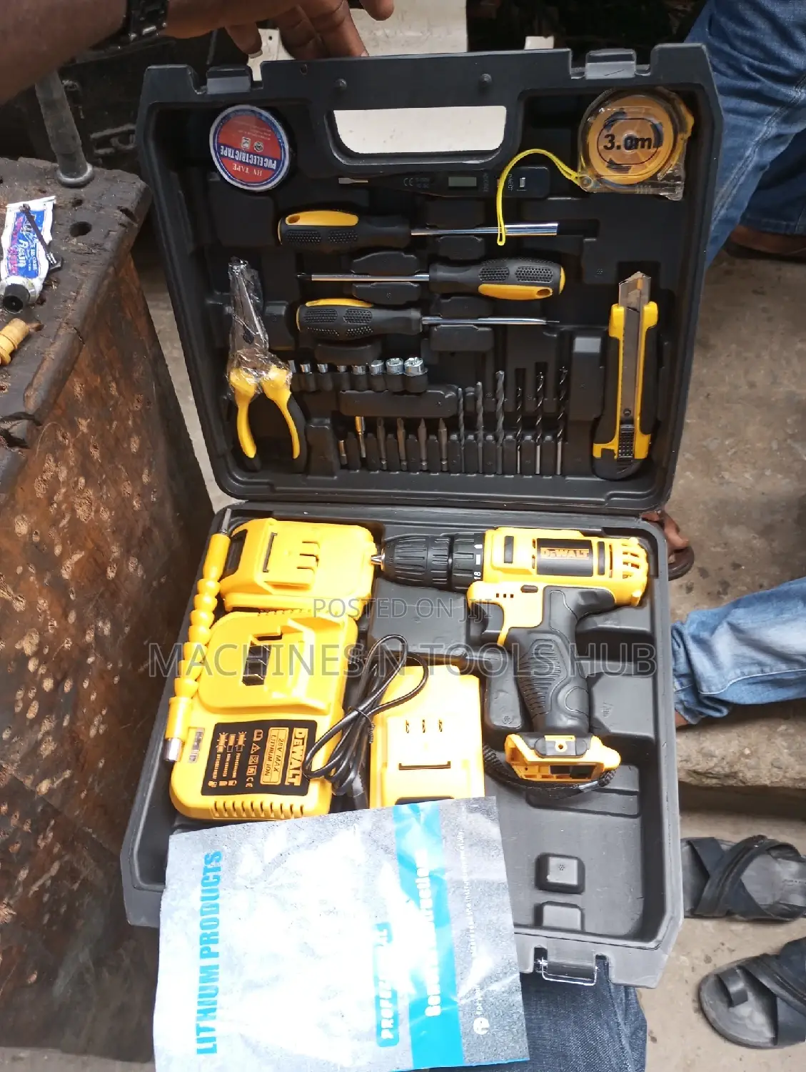 Dewalt Cordless Drill With Accessories