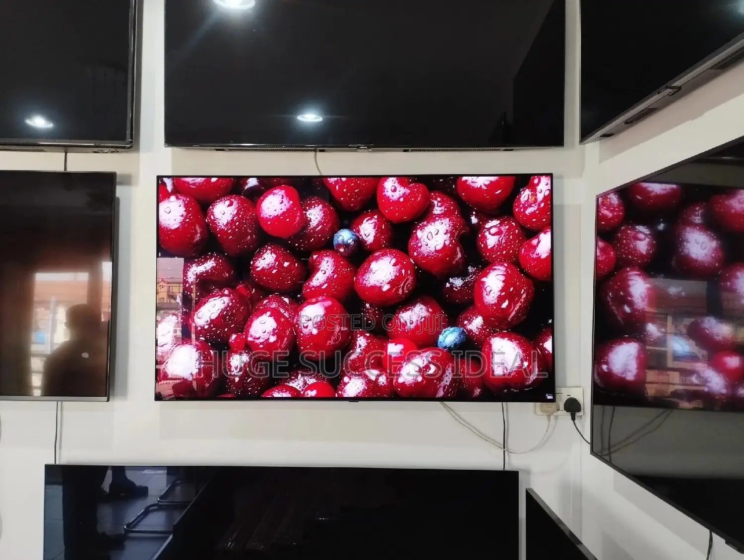 LG Cx 55 Inch Ultra HD HDR Smart Oled TV (2020)