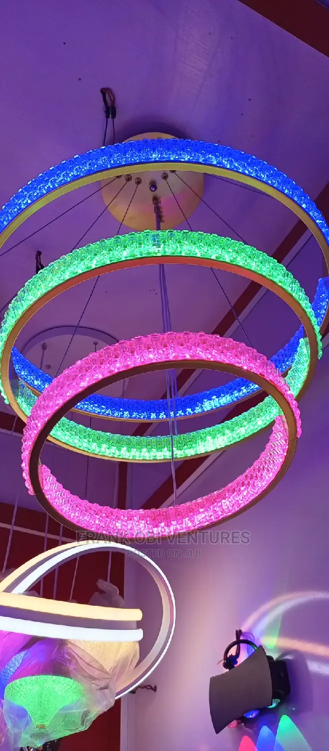 Quality Ceiling Mounted Ring Colorful Dropping Light.