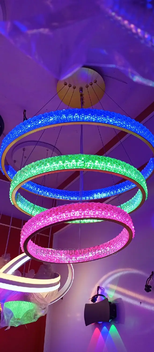 Quality Ceiling Mounted Ring Colorful Dropping Light.