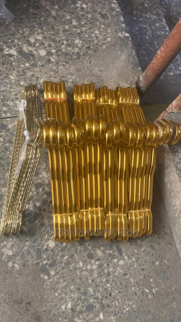 Luxury Gold Chrome Display Hangers for Clothes