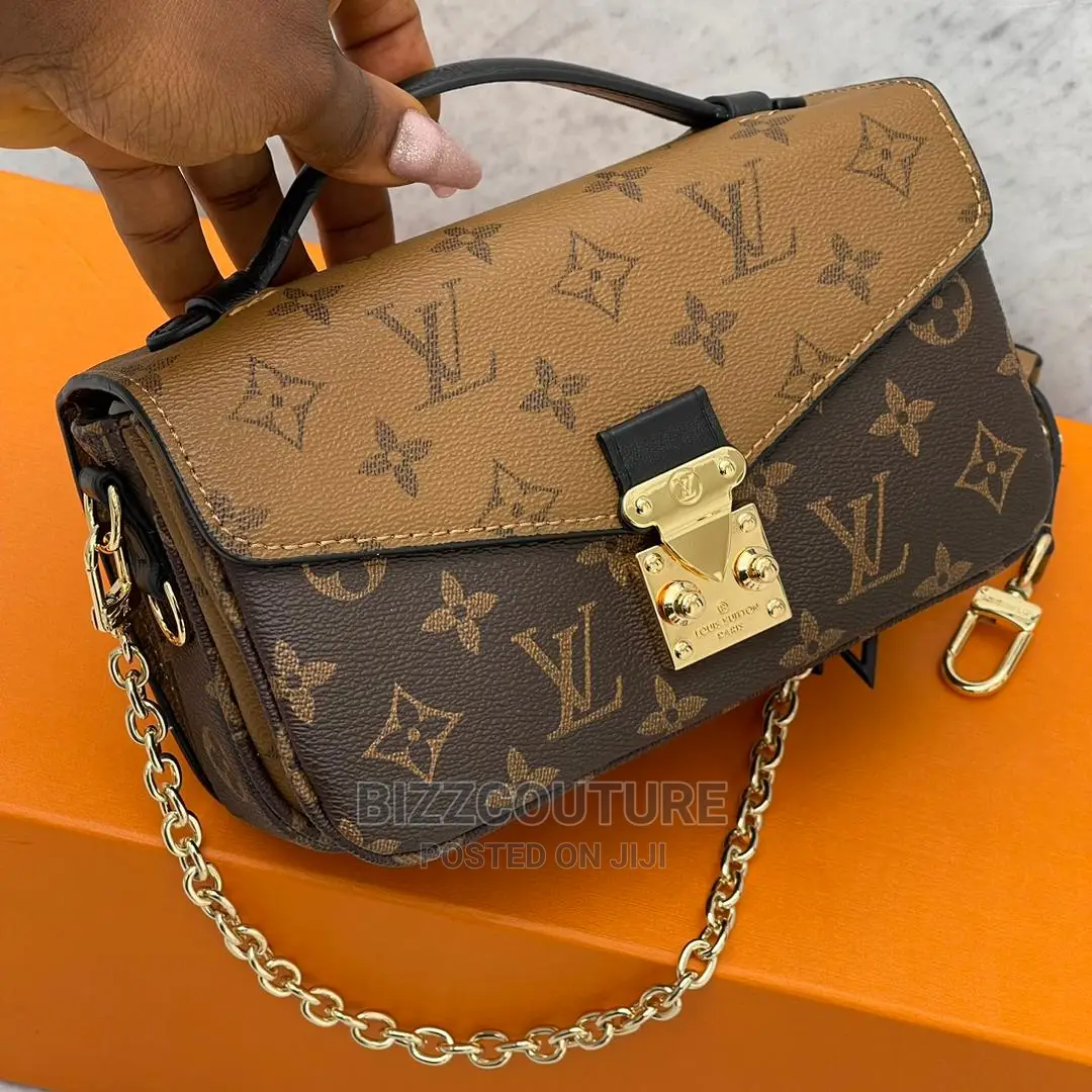 Original LOUIS VUITTON Shoulder Bags Available in Store