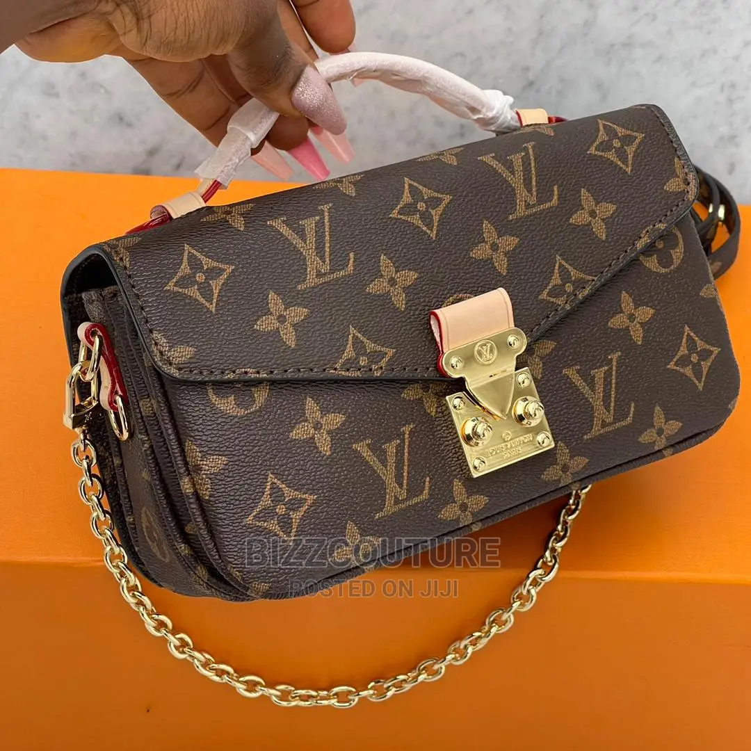 Original LOUIS VUITTON Shoulder Bags Available in Store