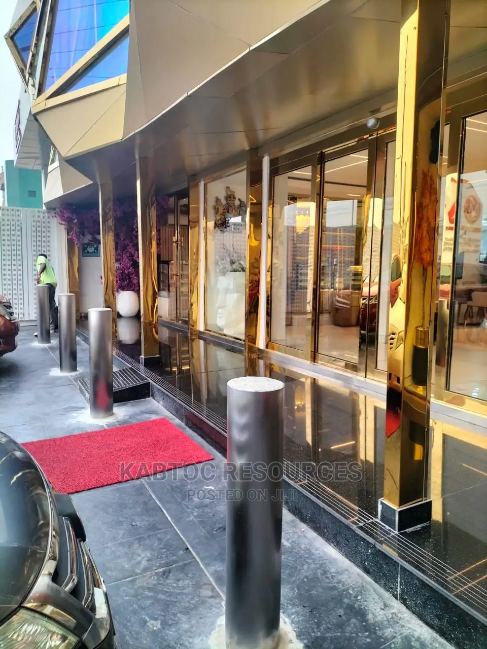 Automated/Sensored Glass Door