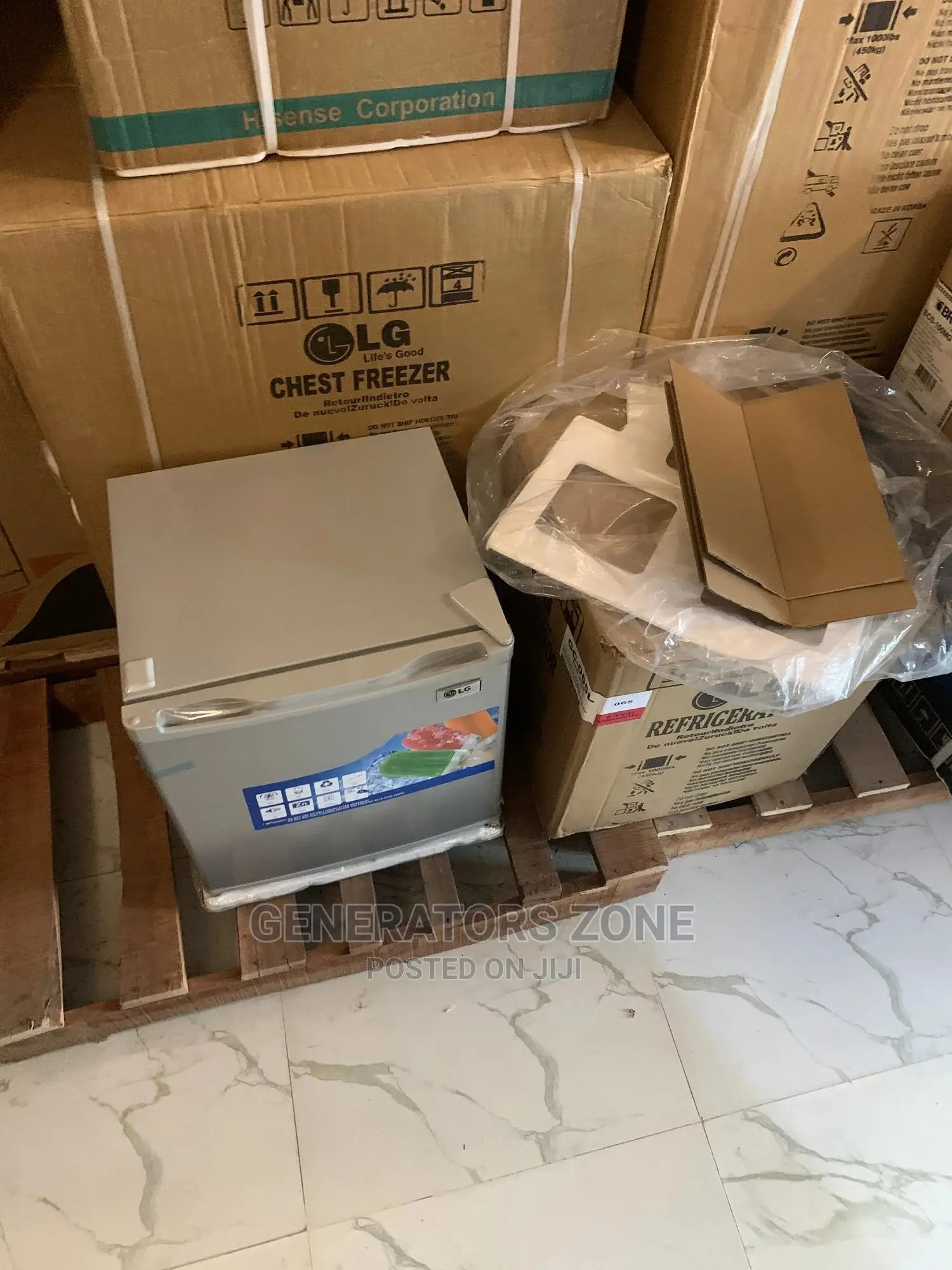Durable LG Bedside Refrigerator Gc-065l